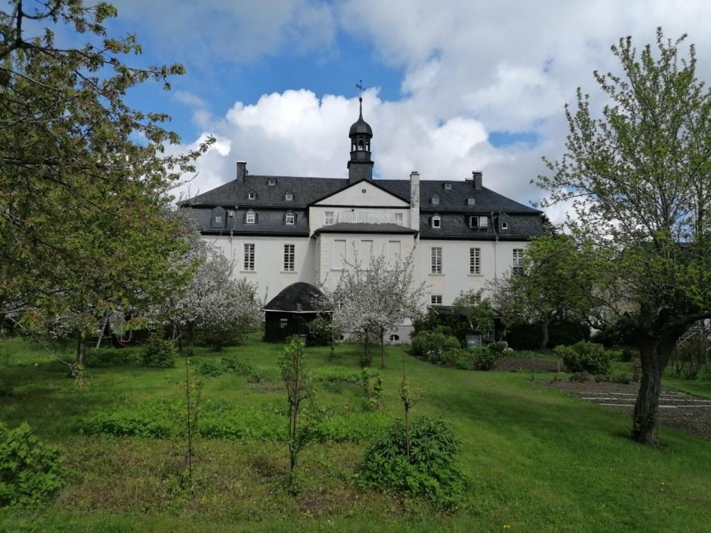 Ruestzeitenheim Sonnenschein Saalburg Esterno foto